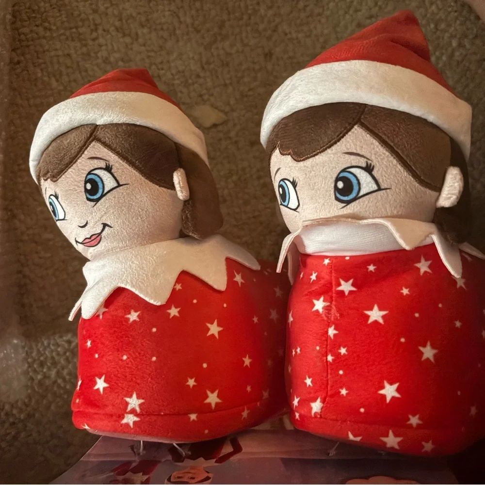 NWT elf on a shelf size 7/8 slippers‎